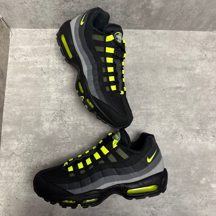 Air Max 95 Reverse Neon